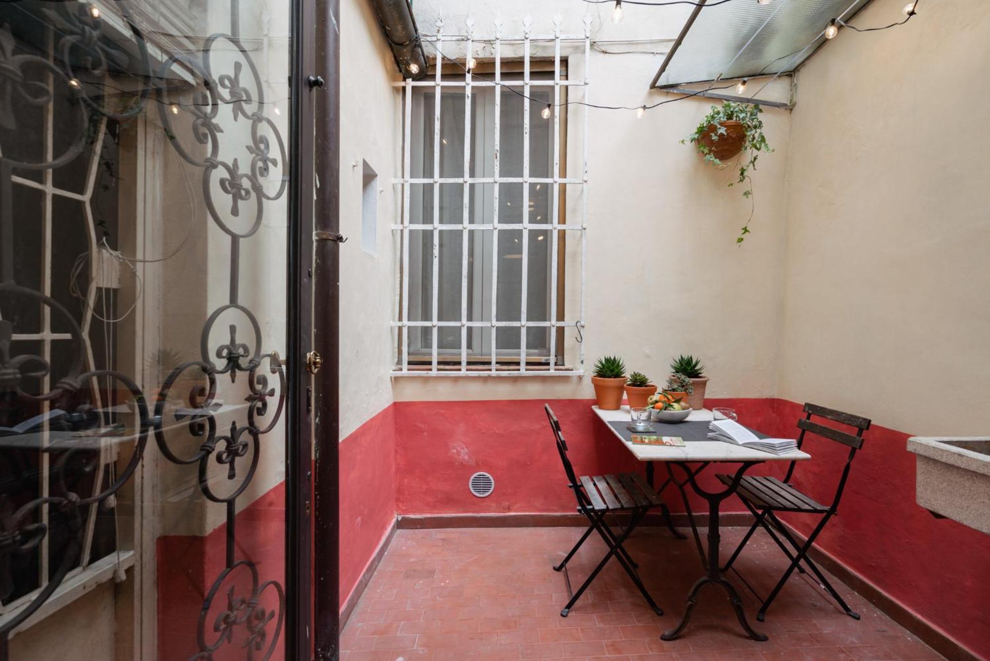 Charming In The Heart Of Santo Spirito Apartamento *